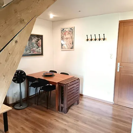 Charming Near Center Apartment